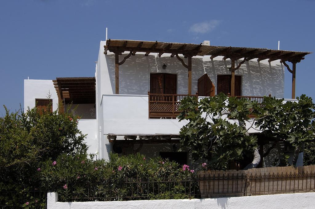 Deidamia Hotel Skyros Bagian luar foto