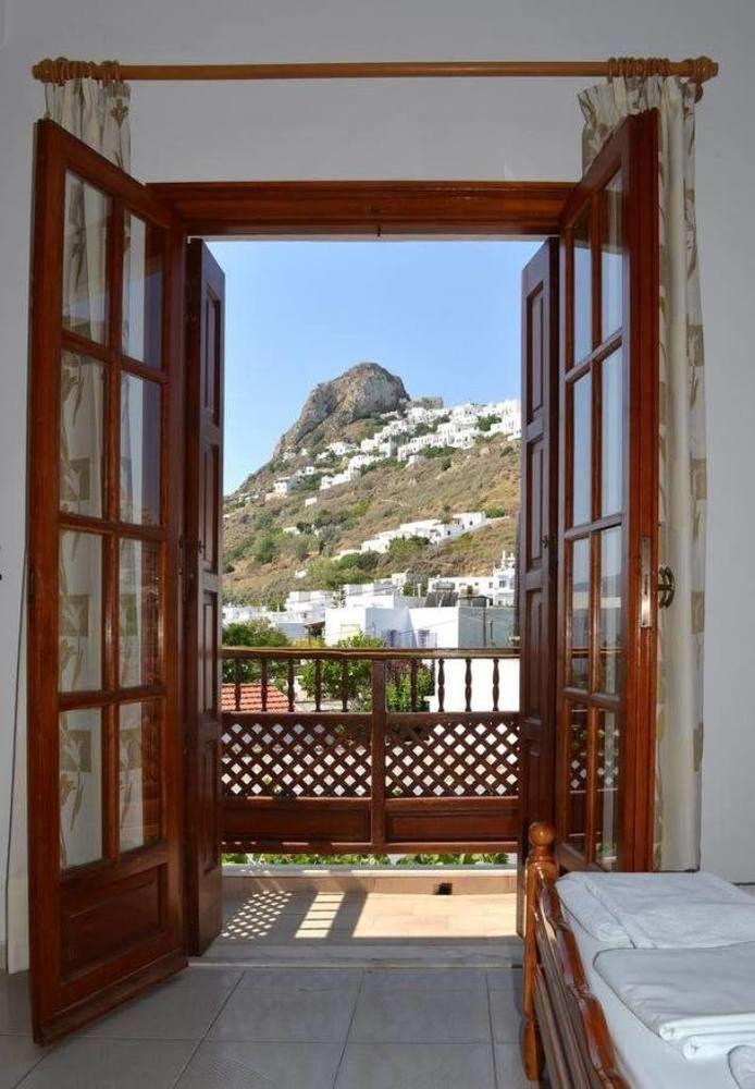 Deidamia Hotel Skyros Bagian luar foto
