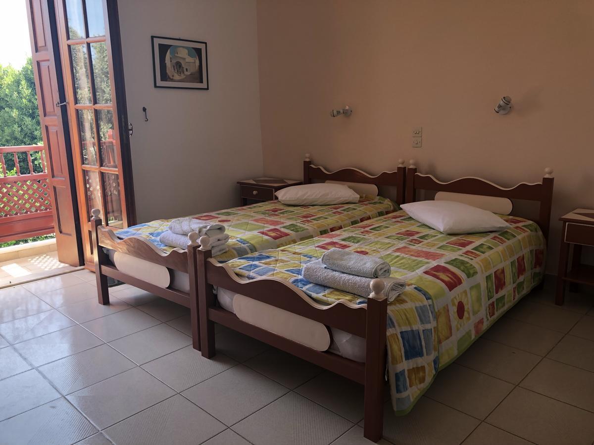 Deidamia Hotel Skyros Bagian luar foto