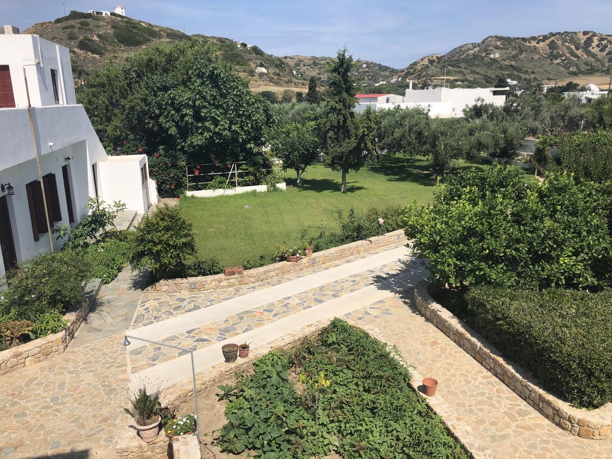 Deidamia Hotel Skyros Bagian luar foto