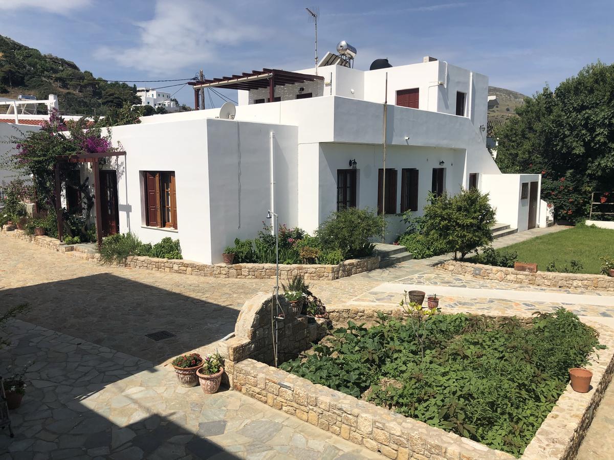 Deidamia Hotel Skyros Bagian luar foto