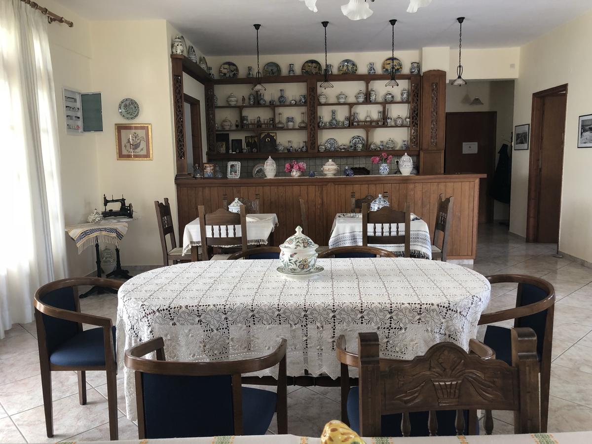 Deidamia Hotel Skyros Bagian luar foto