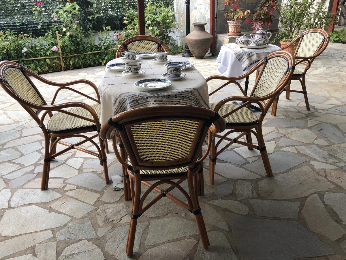Deidamia Hotel Skyros Bagian luar foto