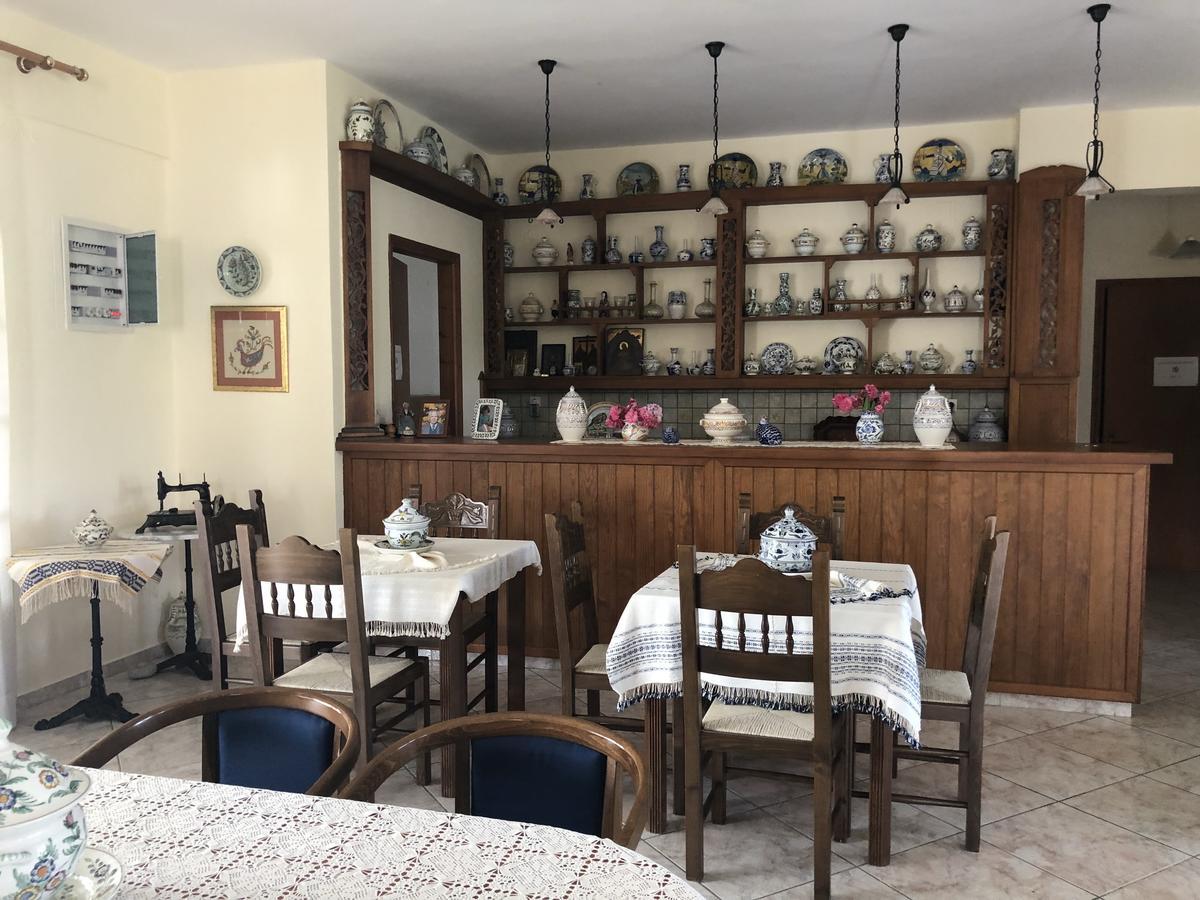 Deidamia Hotel Skyros Bagian luar foto