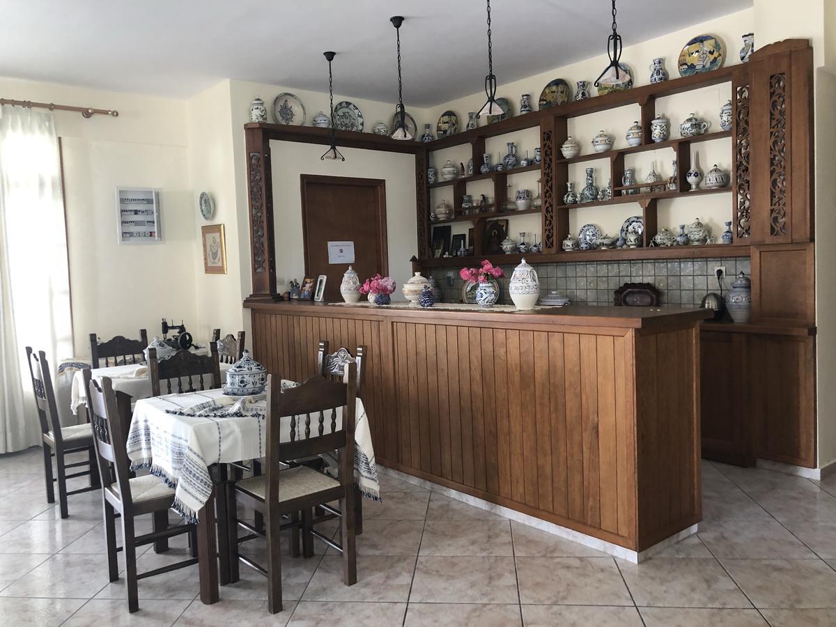 Deidamia Hotel Skyros Bagian luar foto